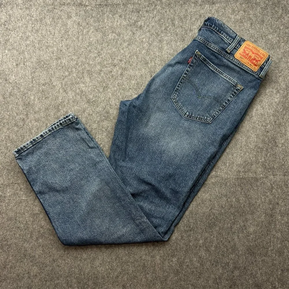 Levi's 514 Straight Fit Jeans Men's Size 40 X 32 Mid Rise Medium Wash Denim